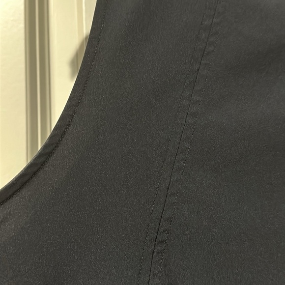 Athleta sleeveless large black tank - Picture 6 of 9